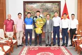 Đội tuyển bóng đá nam quốc gia Việt Nam vinh dự nhận quà của Thủ tướng Chính phủ