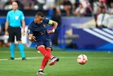 Vòng loại EURO 2024: Pháp thắng nhọc, Mbappe đi vào lịch sử