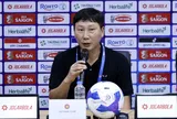 Huấn luyện viên Kim Sang-sik: “Các cầu thủ nhập tịch đã làm tốt, đội tuyển Việt Nam không phụ thuộc vào cá nhân nào”