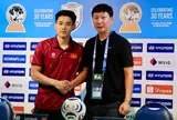 Huấn luyện viên Kim Sang-sik hài lòng với khởi đầu rực rỡ, tuyển Việt Nam lập tức hướng tới trận gặp Singapore