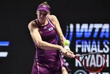 Rybakina giành vé đầu tiên vào bán kết WTA Finals 2025