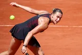 Sabalenka thắp sáng đêm Paris