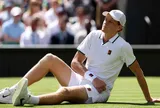 Sinner mở màn chật vật tại Wimbledon