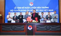 Huấn luyện viên Hoàng Văn Phúc chính thức dẫn dắt đội tuyển bóng đá nữ Việt Nam