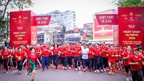 Hơn 17.000 người tham gia “Ngày chạy Olympic 2026: Vì sức khỏe toàn dân - Vì an ninh Tổ quốc” tại Hà Nội