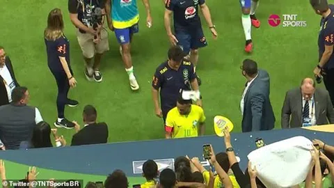 Neymar dọa không thi đấu trận gặp Uruguay