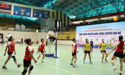 Gần 300 vận động viên tranh tài Giải Bóng chuyền Đại hội Thể dục thể thao tỉnh Bắc Ninh lần thứ I