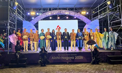 Lễ thượng cờ của Đoàn Thể thao Người khuyết tật Việt Nam tại ASIAN Para Games 5