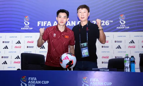 Huấn luyện viên Kim Sang-sik: “Đội tuyển Việt Nam cần chuẩn bị kỹ lưỡng hơn nữa cho trận đại chiến với Thái Lan”