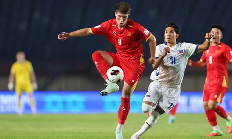 Williams Minh Hoàng quyết tâm cùng đội tuyển Việt Nam đánh bại Malaysia ở trận tranh hạng ba