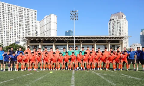 Đội tuyển U15 nam Việt Nam thích ứng thể thức 8v8, hướng tới ngày hội bóng đá trẻ tại Azerbaijan