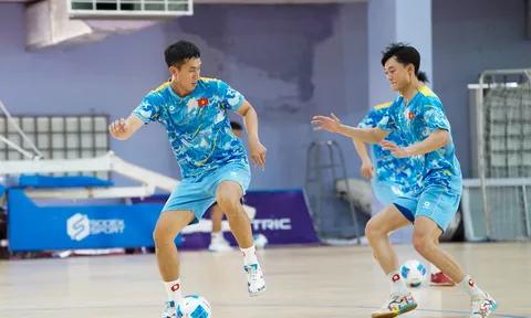 Huấn luyện viên Diego Giustozzi và cuộc "thay máu" đội tuyển futsal Việt Nam: Trao cơ hội cho thế hệ trẻ bước ra biển lớn