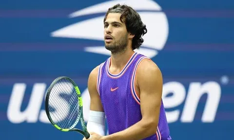 Alcaraz bắt đầu hành trình bảo vệ ngôi vương US Open với trận gặp Roman Safiullin