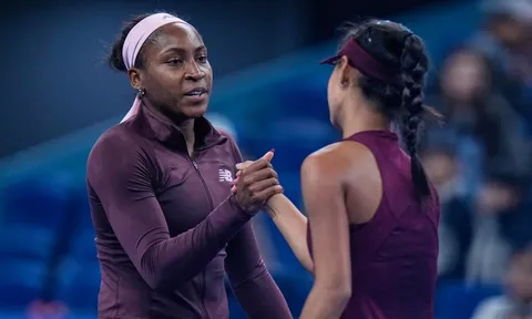 Gauff “dập tắt” hiện tượng 16 tuổi Sun Xinran