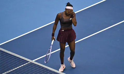 Kiệt sức, Gauff nhận thất bại đầu tiên trước Elise Mertens 