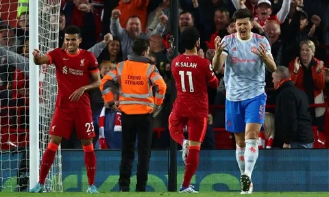 Ông Rangnick xấu hổ sau trận thua đậm, ông Klopp chia buồn với C.Ronaldo