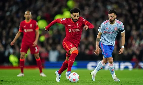 Tiền đạo Salah đi vào lịch sử Premier League