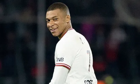 PSG gặp mẹ của Mbappe bàn chuyện gia hạn hợp đồng