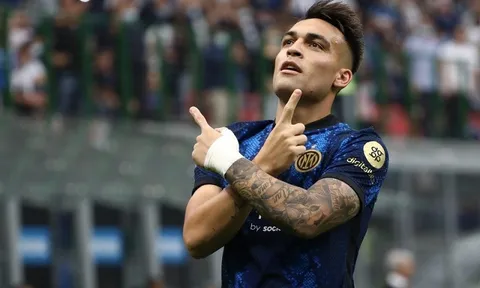 Inter Milan - AS Roma > 3-1: Chiếm ngôi đầu
