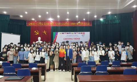 Tập huấn 100 tình nguyện viên hỗ trợ thông tin truyền thông