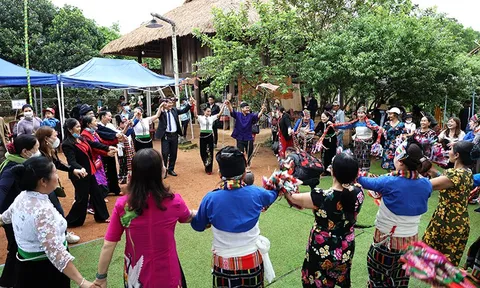 Sắc màu vùng cao chào đón du khách dịp nghỉ lễ 30/4 - 1/5 tại 'Ngôi nhà chung'