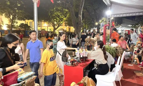 Trên 65.000 lượt du khách tham dự Lễ hội Quà tặng Du lịch Hà Nội 2022