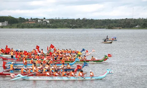 Giải Đua thuyền huyện Ea Kar lần thứ II năm 2022