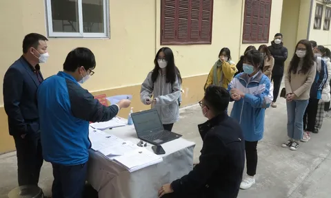 Những tình nguyện viên góp sức cho SEA Games 31