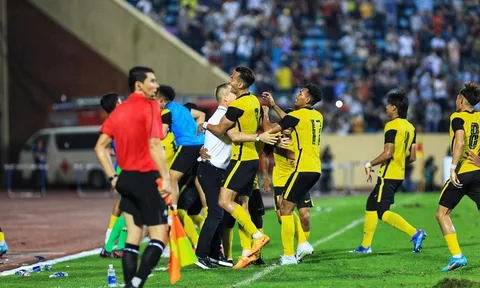 Chơi thiếu người, U23 Thái Lan chấp nhận thua U23 Malaysia