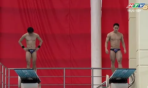Vận động viên Nguyễn Tùng Dương và Phương Thế Anh giành huy chương bạc SEA Games 31