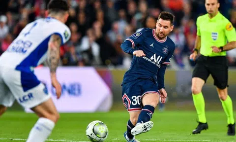Lionel Messi lập kỷ lục về số lần sút trúng khung gỗ ở Ligue 1