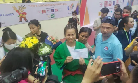 Tô Thị Trang được thưởng “nóng” sau thành tích lịch sử
