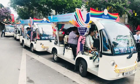 Ra mắt tour ''du lịch xanh'' bằng xe điện phục vụ SEA Games 31