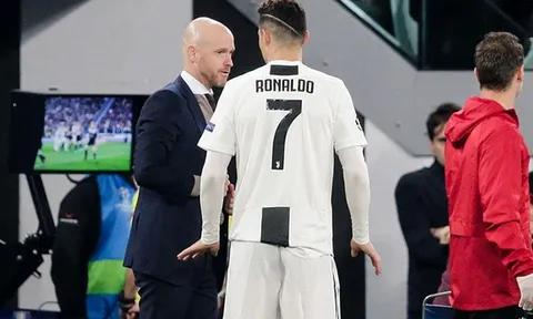 C.Ronaldo bóng gió cam kết tương lai với Man United