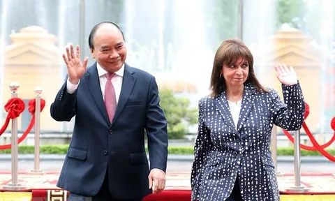 Chủ tịch nước Nguyễn Xuân Phúc hội đàm với Tổng thống Hy Lạp