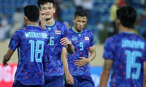 U23 Thái Lan vào chung kết SEA Games 31 trong "trận mưa" thẻ đỏ