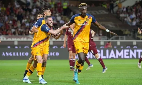 Tiền đạo bị Chelsea ruồng bỏ lập kỷ lục ấn tượng tại Serie A