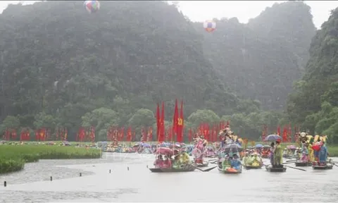 Khai mạc Tuần du lịch 'Sắc vàng Tam Cốc - Tràng An'