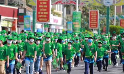 Gần 10.000 học sinh và phụ huynh tỉnh Khánh Hòa tham gia Ngày hội đi bộ MILO 2022