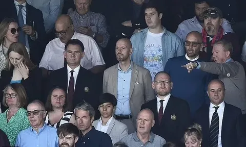 Ra mắt Man United, HLV Erik ten Hag ấn định thành phần Ban huấn luyện