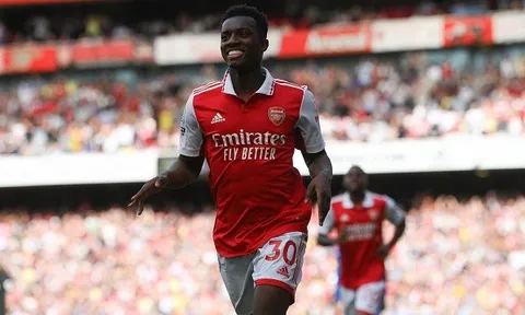 Tiền đạo Eddie Nketiah được Arsenal thưởng lớn