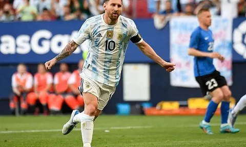 Lionel Messi tỏa sáng trong ngày đội tuyển Argentina "nghiền nát'' Estonia