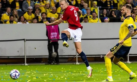 Erling Haaland lập cú đúp giúp Na Uy lần đầu thắng Thụy Điển trên sân khách sau 84 năm