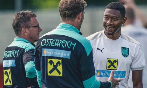 David Alaba bảo vệ cựu “thuyền trưởng” Man Utd sau một mùa giải thất bại