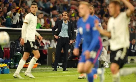 Huấn luyện viên Gareth Southgate quên luật trong trận đối đầu với tuyển Đức
