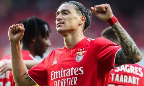 Liverpool ra giá kỷ lục cho Darwin Nunez