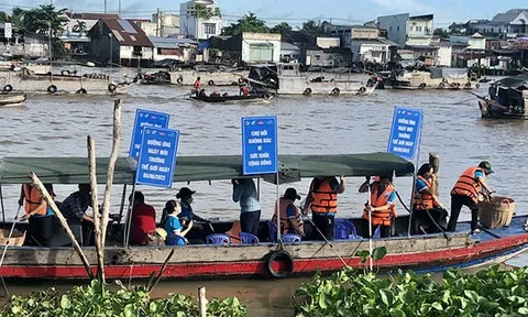 Hội Liên hiệp Phụ nữ Cần Thơ tổ chức chương trình “Hành trình xanh - cùng chung tay bảo vệ môi trường”
