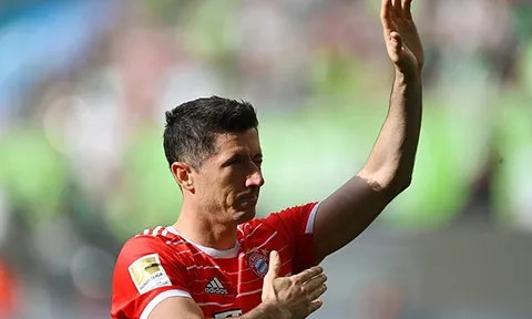 Bayern Munich lần thứ hai từ chối lời đề nghị hỏi mua Lewandowski của Barcelona