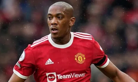 Tiền đạo Anthony Martial bất ngờ được huấn luyện viên Erik ten Hag trao cơ hội