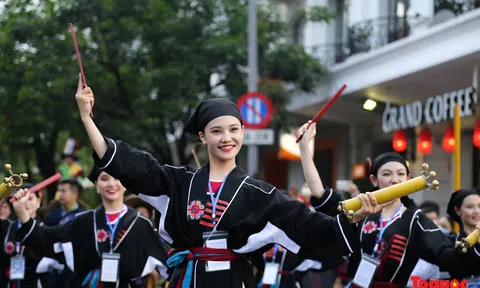 Sắc màu văn hóa các dân tộc Việt Nam tại Festival Huế